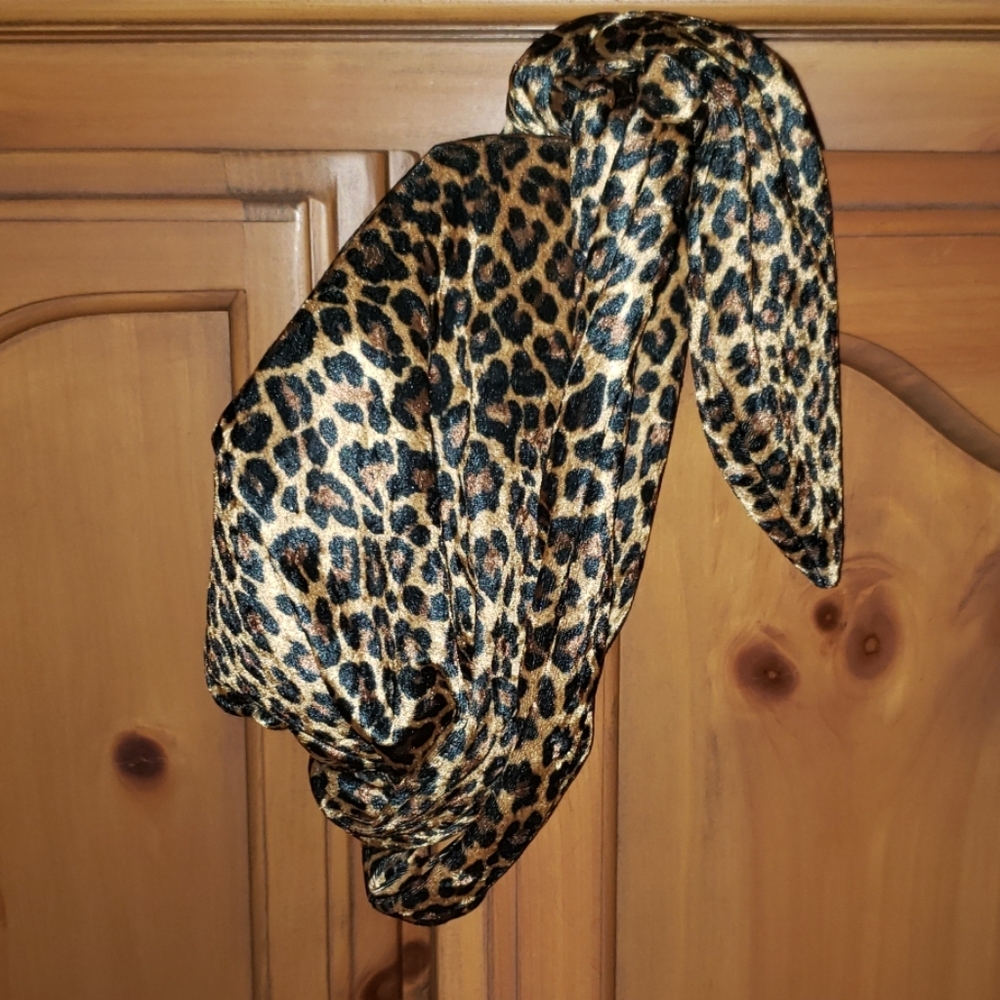 Leopard Print Headwrap Bonnet